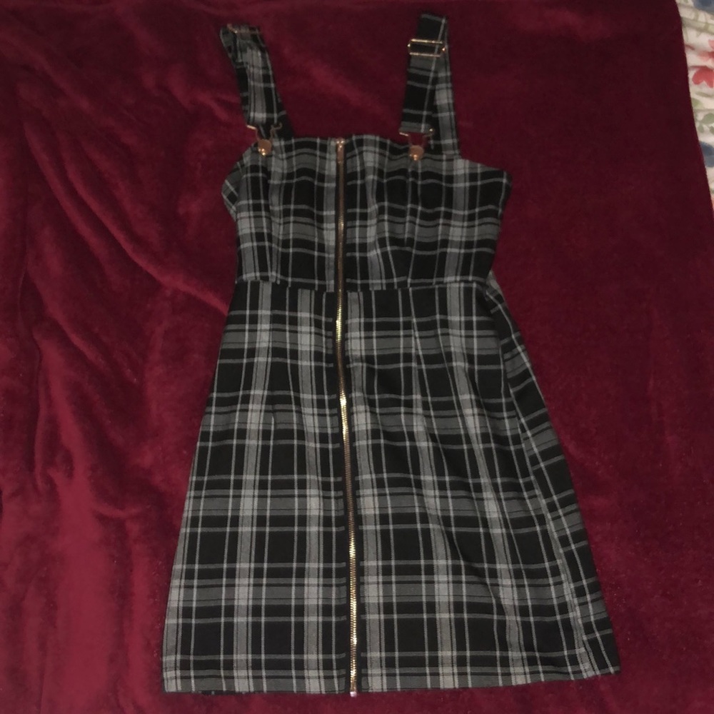 zip up dress, retro trendy